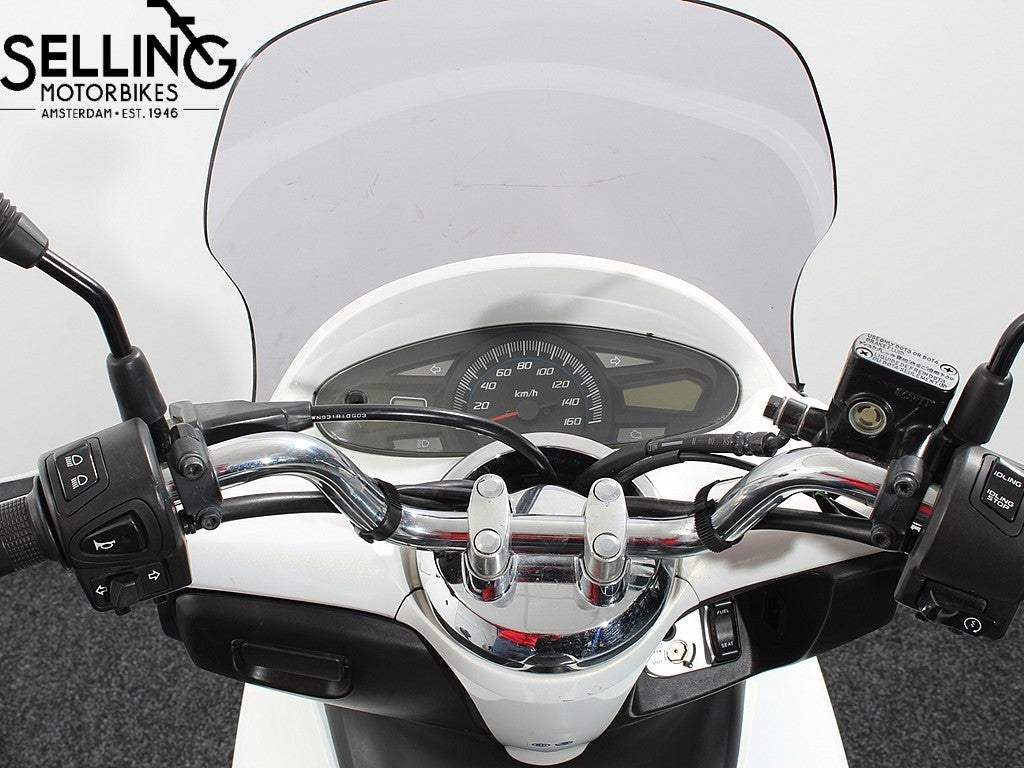 PCX 125