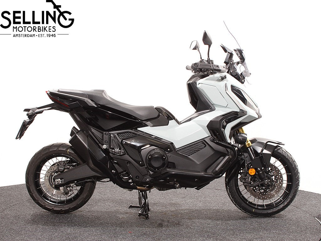 X-ADV 750 B187 Puco Blue
