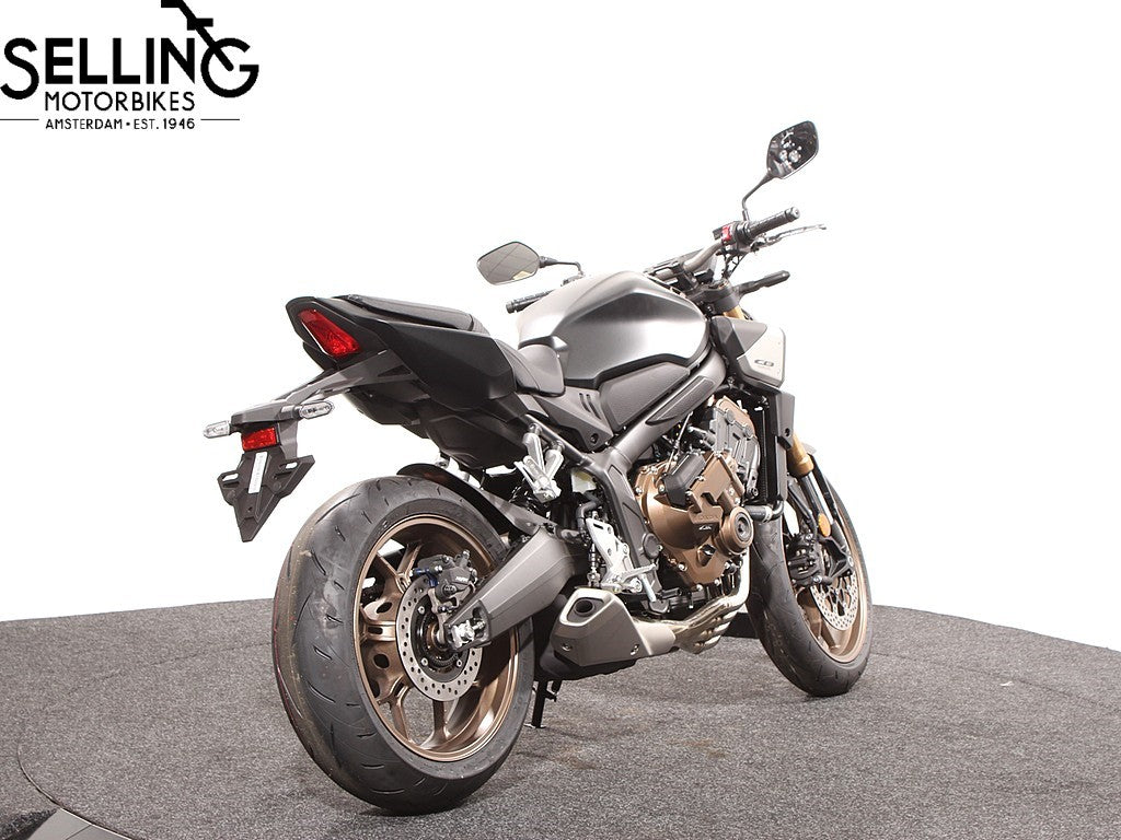 CB 650 R