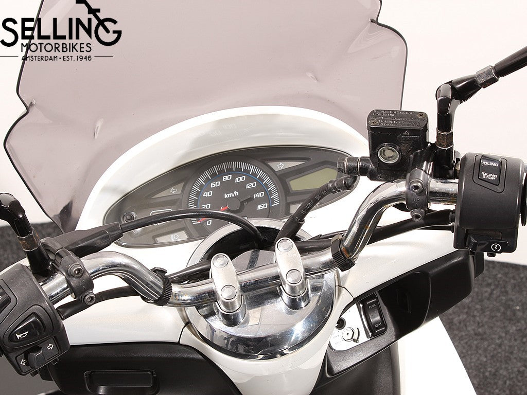 PCX 125