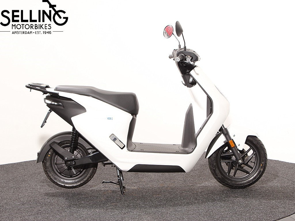 EM1 e