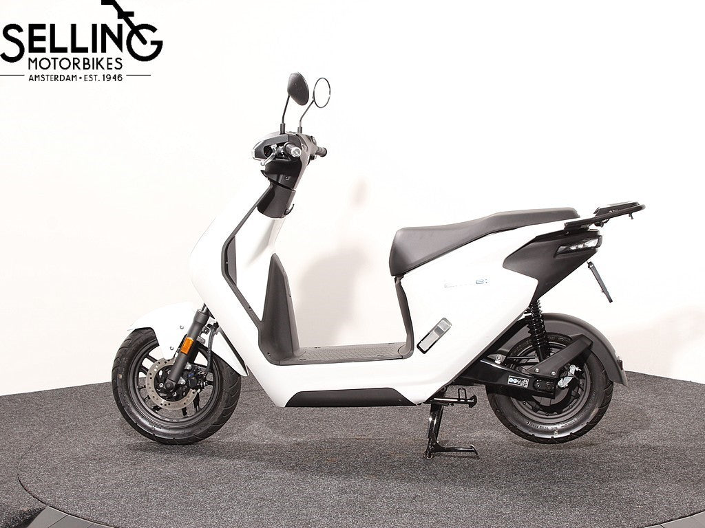 EM1 e
