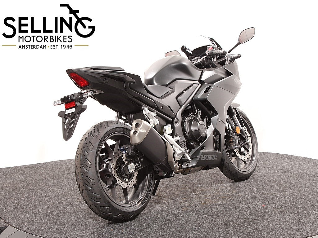 CBR 500 R Mat Gunpowder Black Metallic