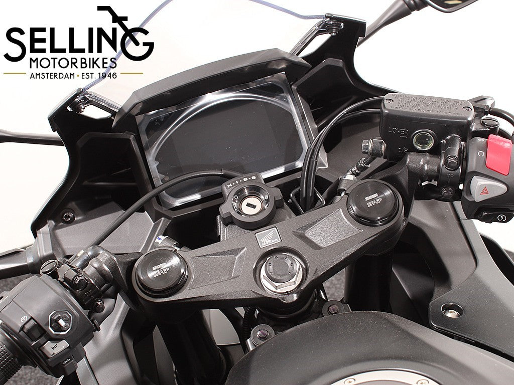CBR 500 R Mat Gunpowder Black Metallic