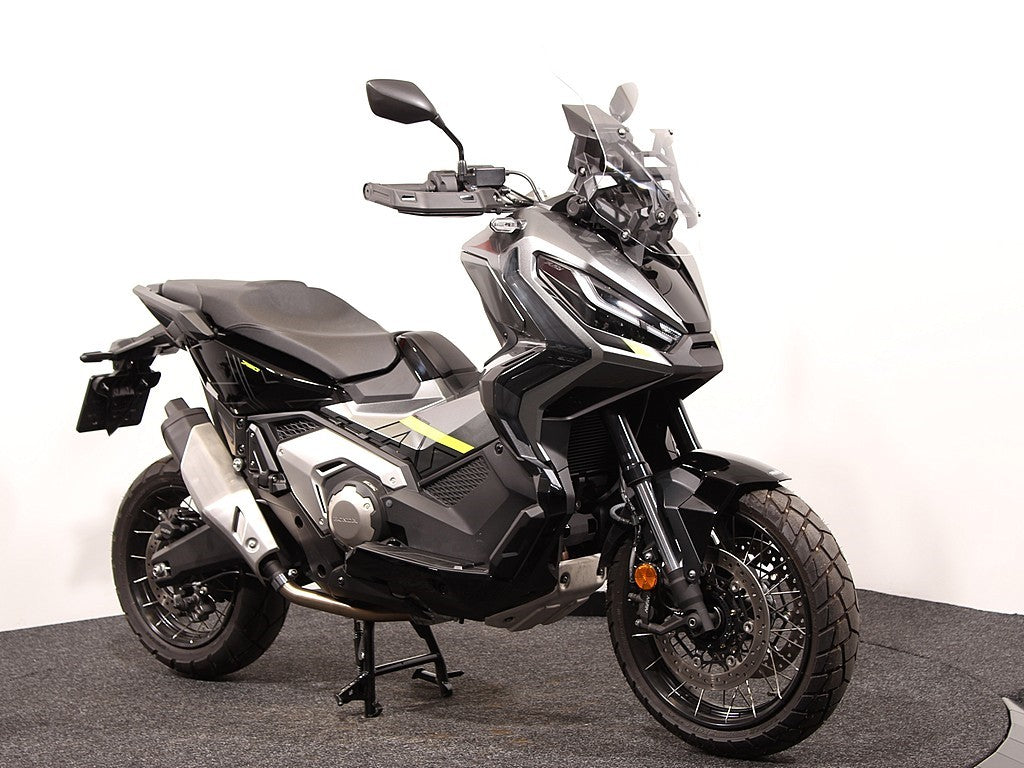 X-ADV 750 NHC65 Iridium Grey Metallic