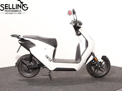 EM1 e