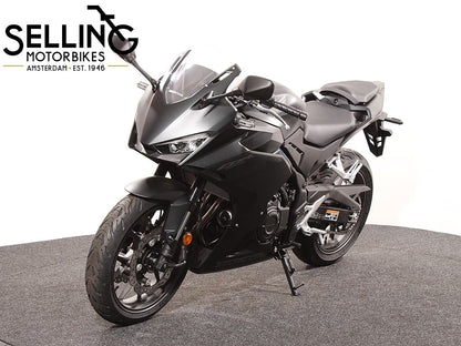 CBR 500 R Mat Gunpowder Black Metallic
