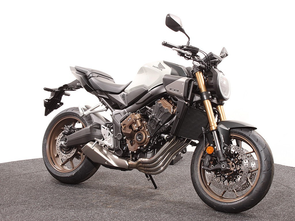 CB 650 RC Pearl Smoky Gray