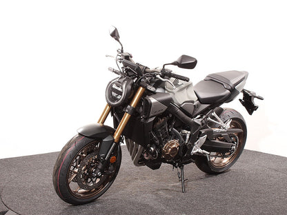 CB 650 RC Pearl Smoky Gray