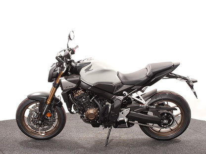 CB 650 RC Pearl Smoky Gray