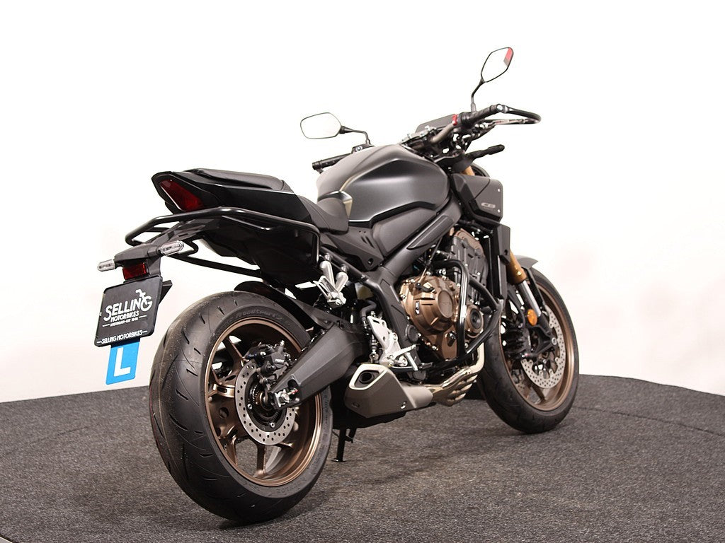 CB 650 R Neo Sports Café TOUR